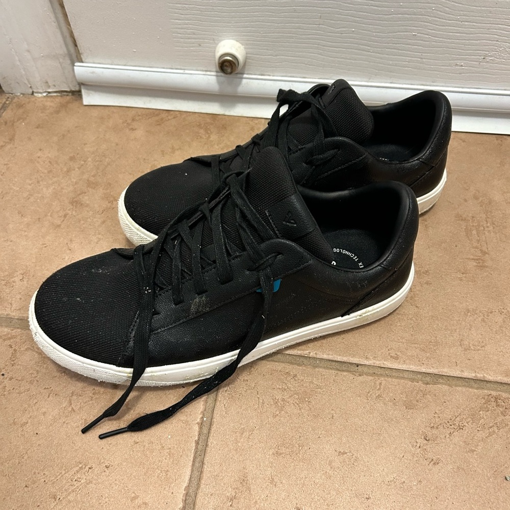Vessi Sohos Woman’s size 10 good condition.